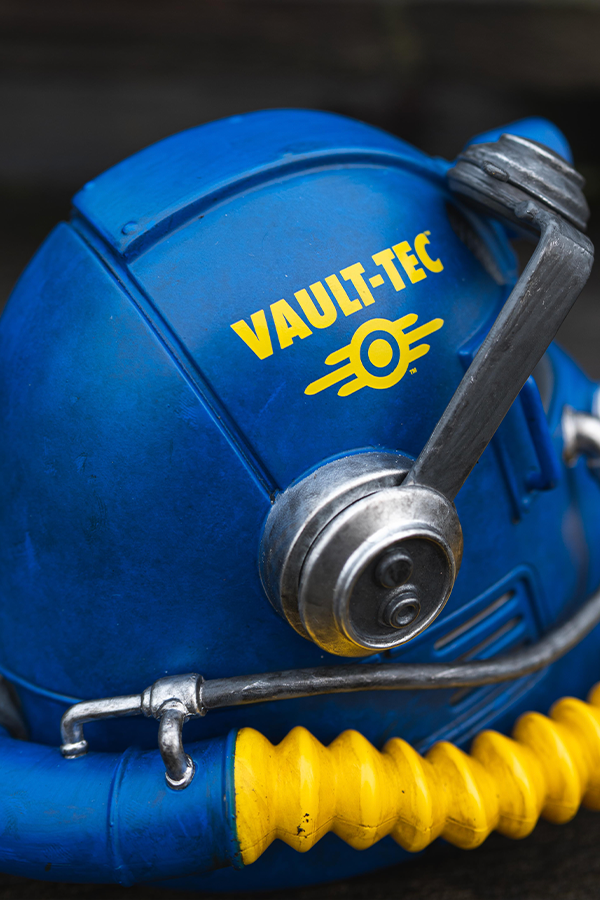 Fallout Vault-Tec T-51 Power Armor Helmet Mini Desktop Statue - Image 8